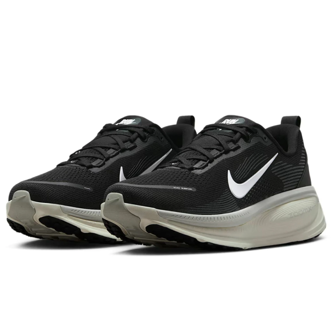 Air Zoom Vomero 18 Black and White
