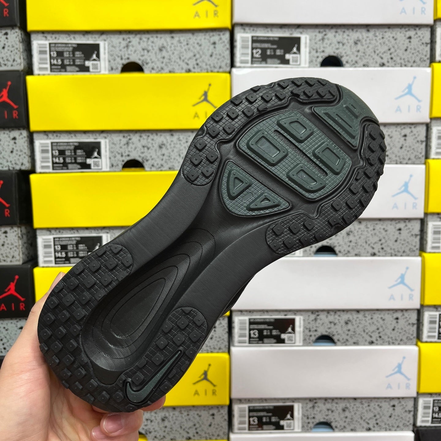 Air Zoom Vomero 18 Triple Black