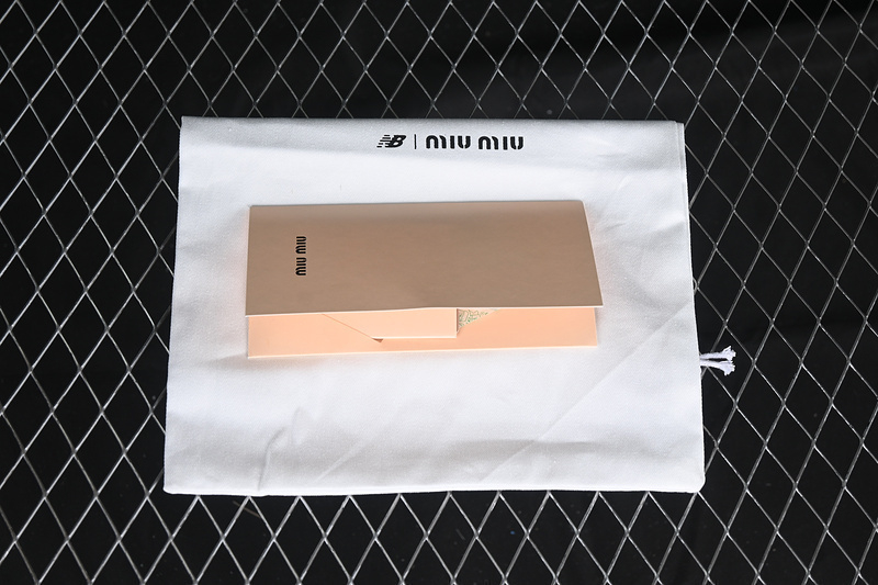 New balance 530 sl x miumiu black leather pronta entrega