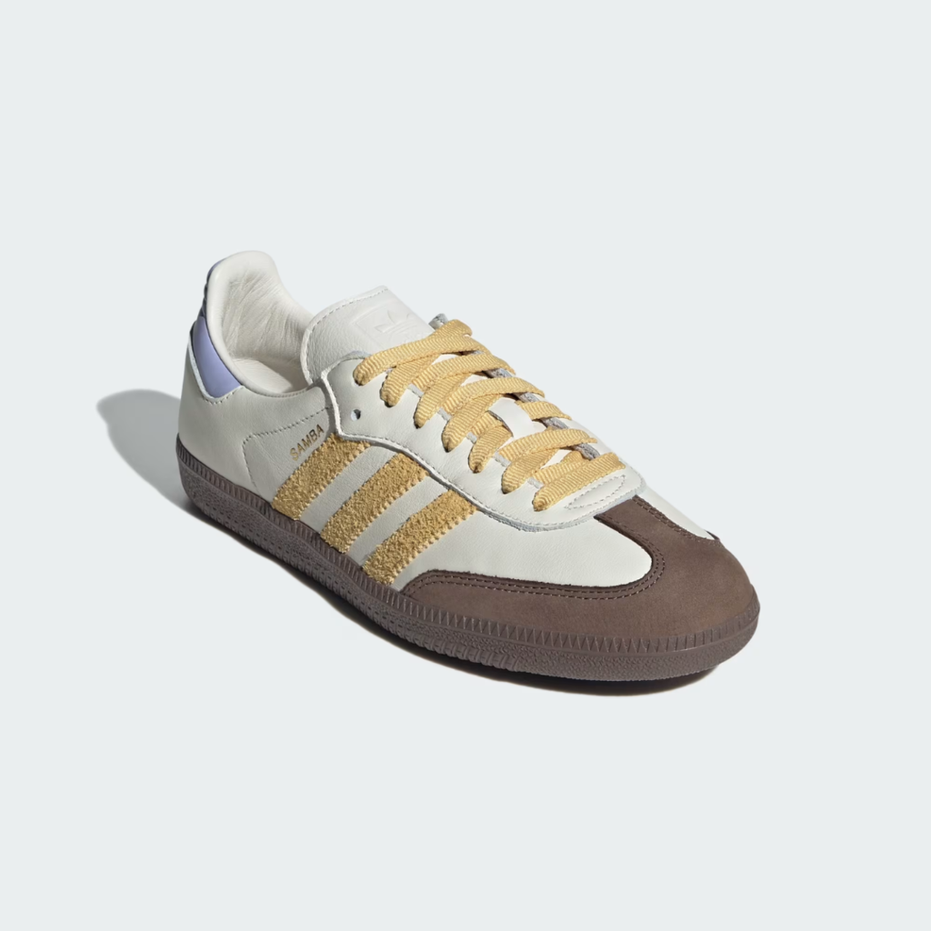 Samba off white oat violet tone