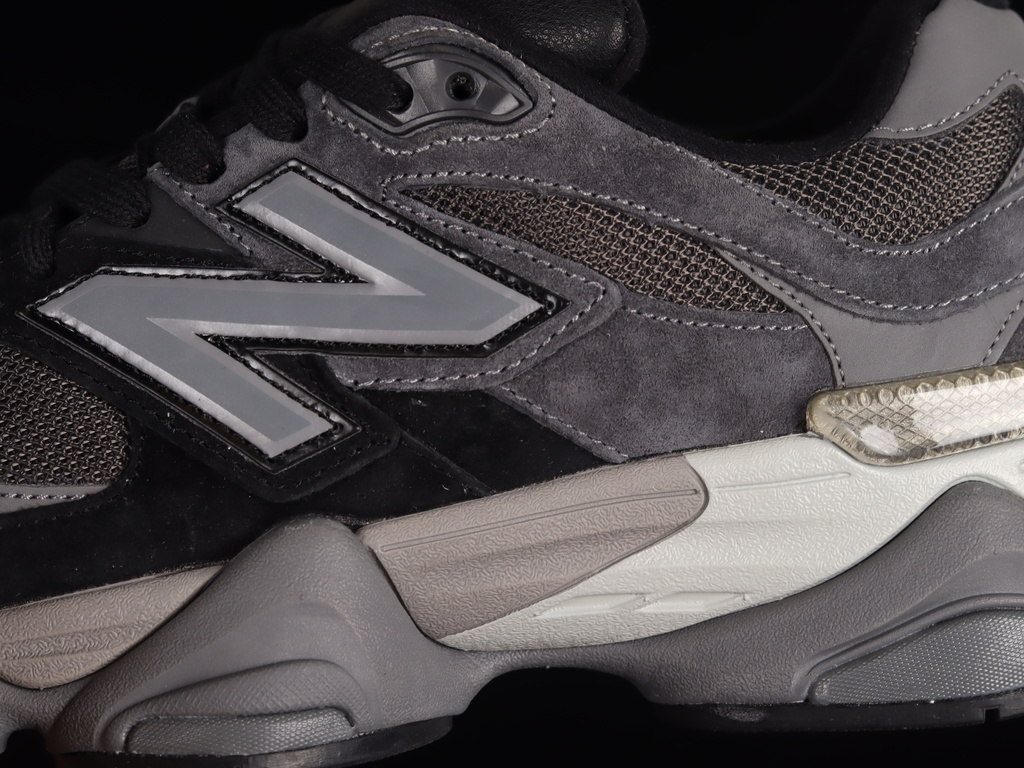 New balance 9060 black & castlerock