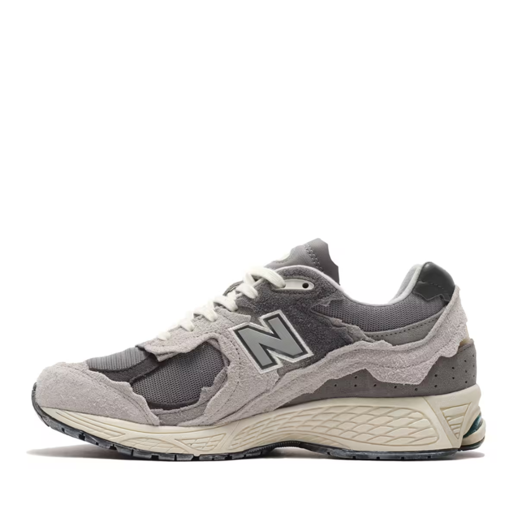 New balance 2002r protection pack rain cloud