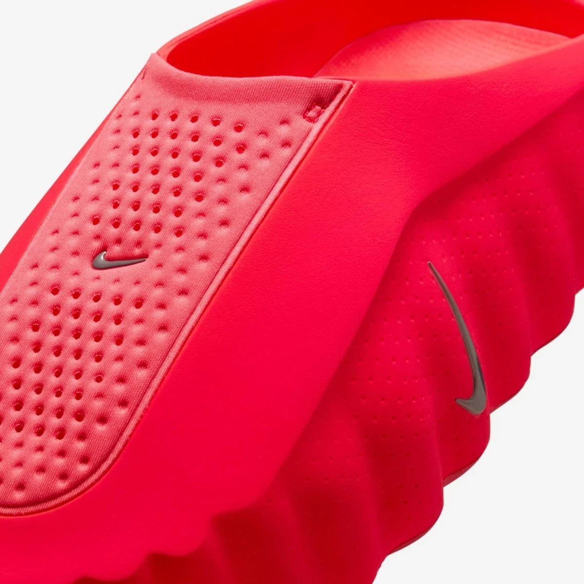 Nike Mind 001 Slide Solar Red