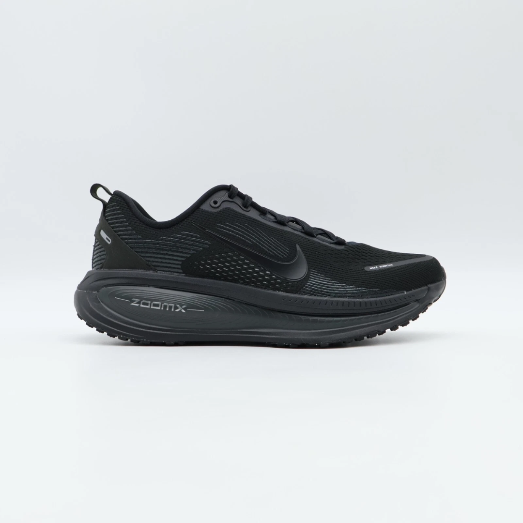 Air Zoom Vomero 18 Triple Black