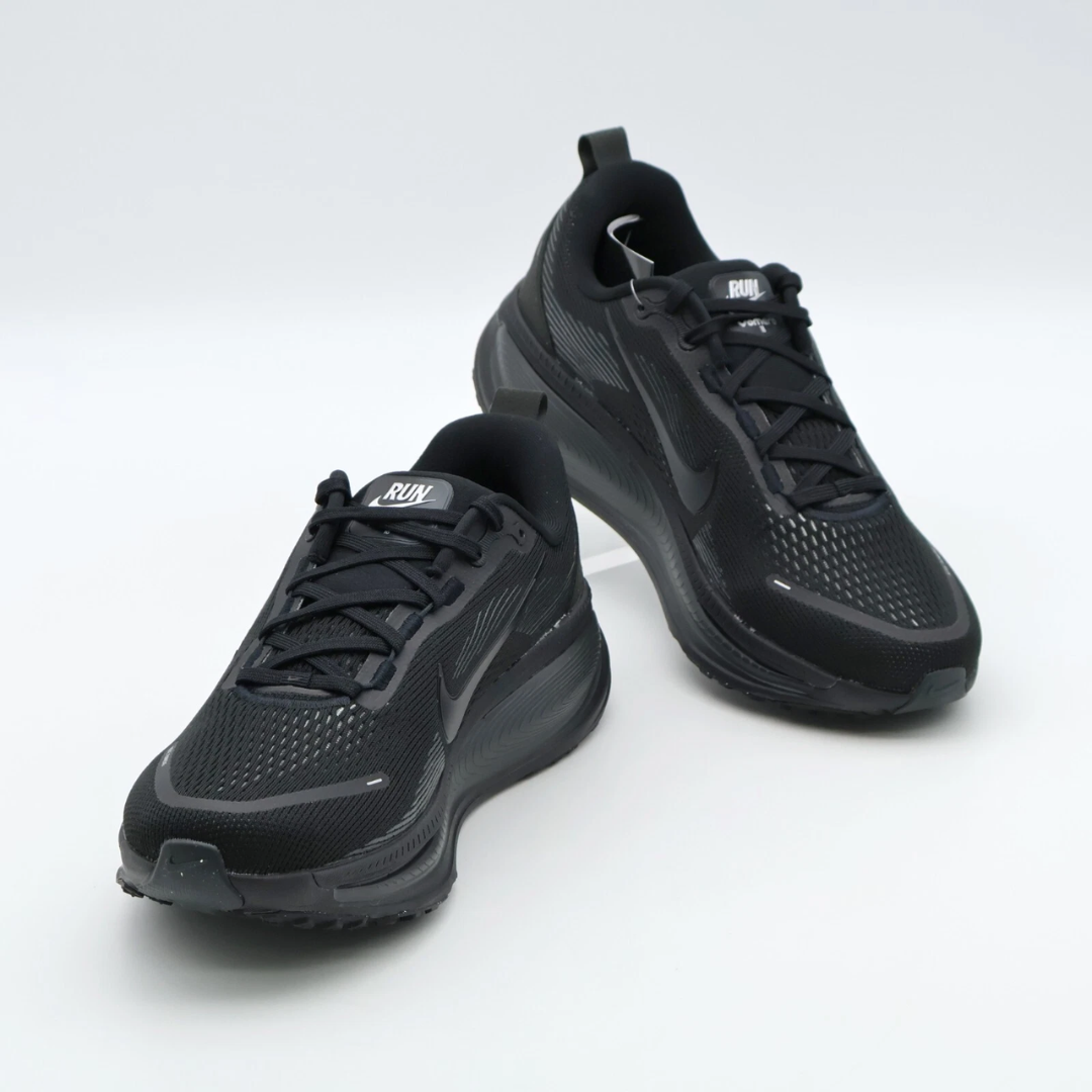 Air Zoom Vomero 18 Triple Black