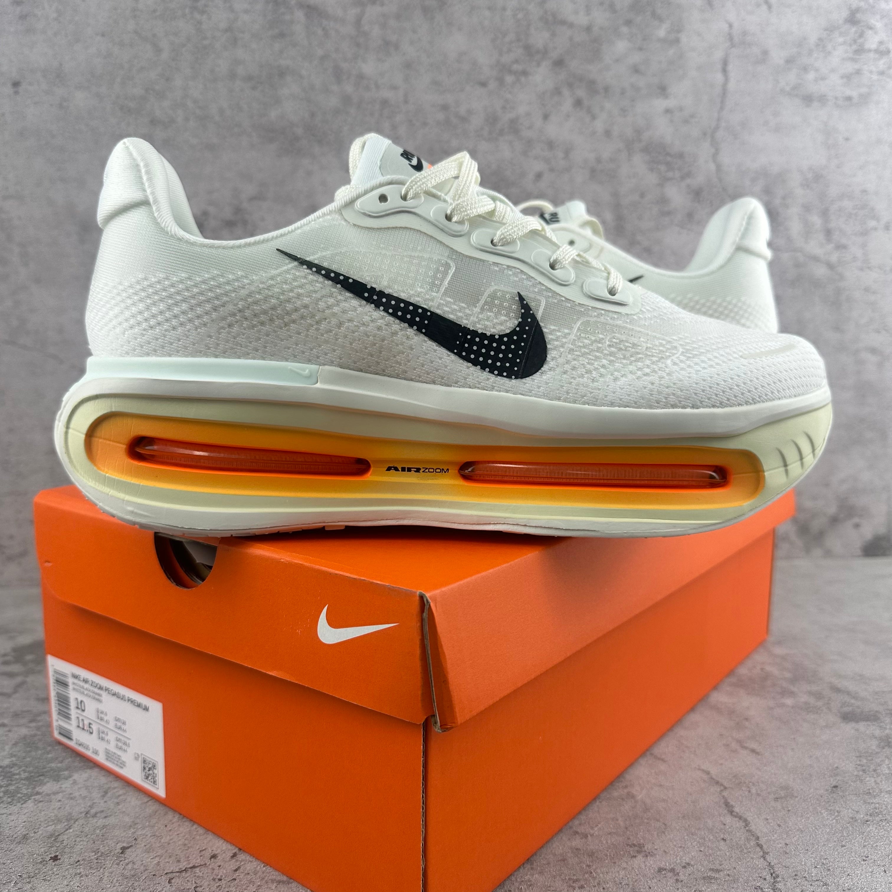 O Nike Vomero Premium Sail Coconut Milk