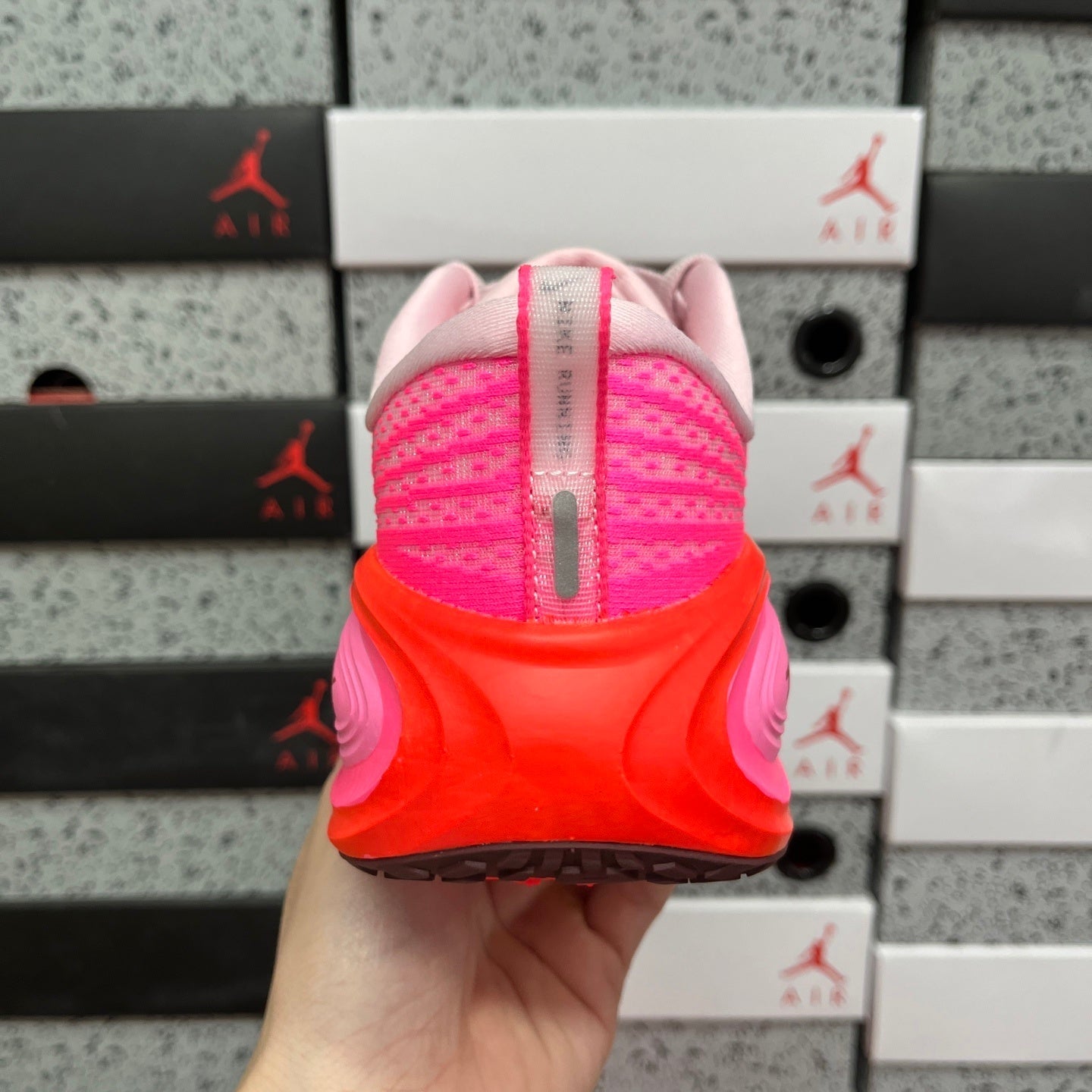 Air Zoom Vomero Plus Hyper Pink Bright Crimson