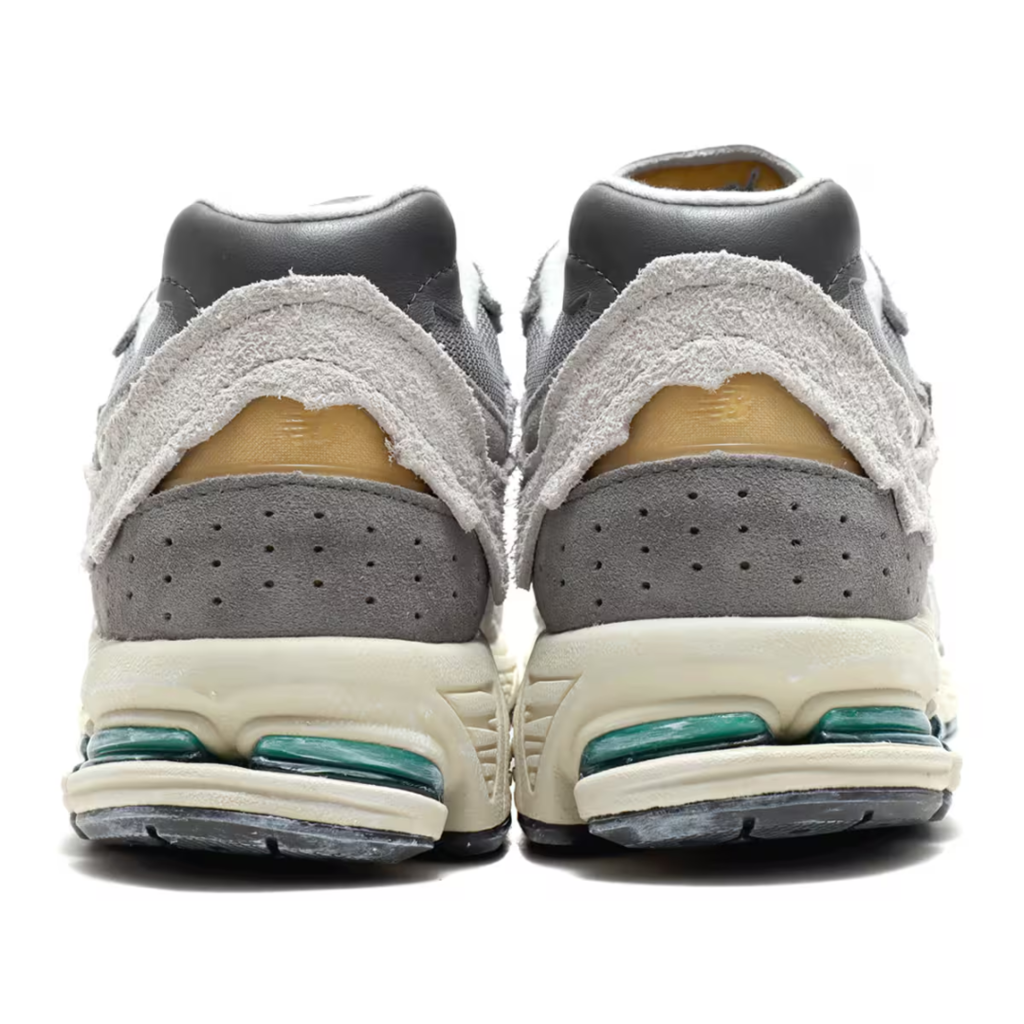 New balance 2002r protection pack rain cloud