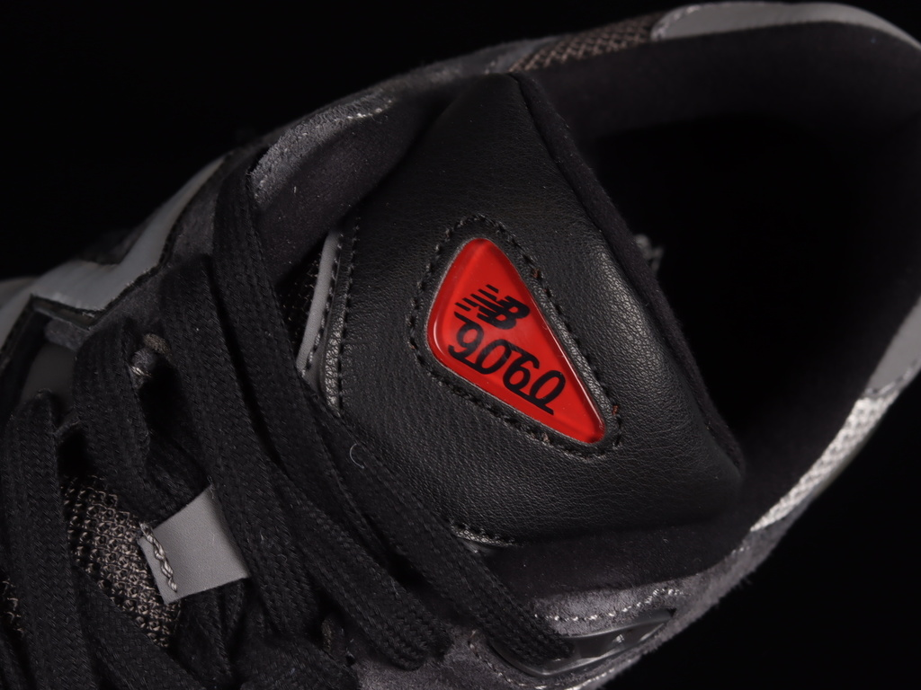 New balance 9060 black & castlerock